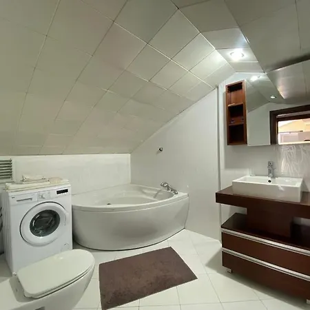 Natalia Homes Apartament *